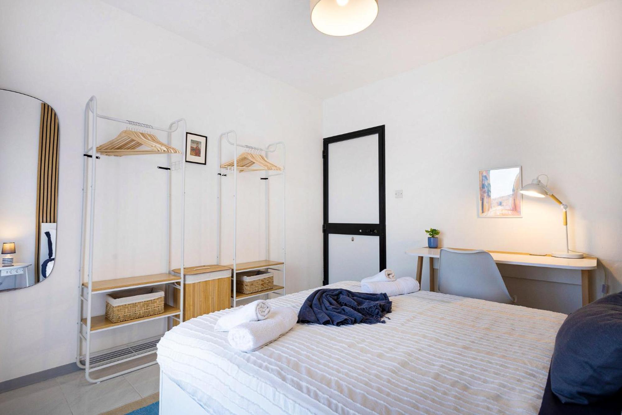 Spacious 2Br Penthouse With A Large Front-Terrace - Close To Bugibba Perched Beach เซนต์พอลส์เบย์ ภายนอก รูปภาพ